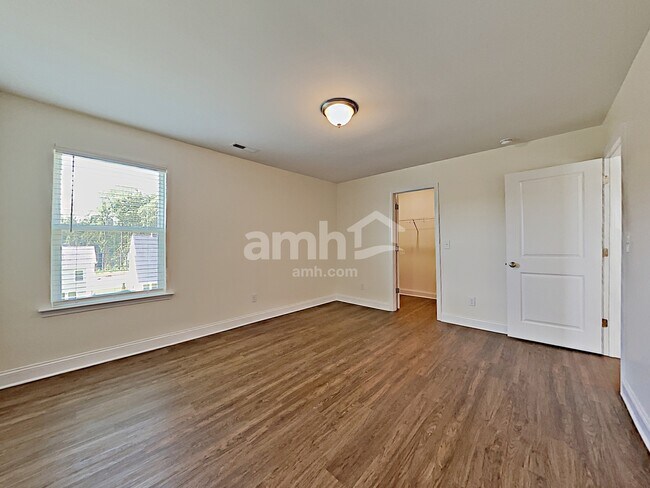 Building Photo - 118 White Ash Dr