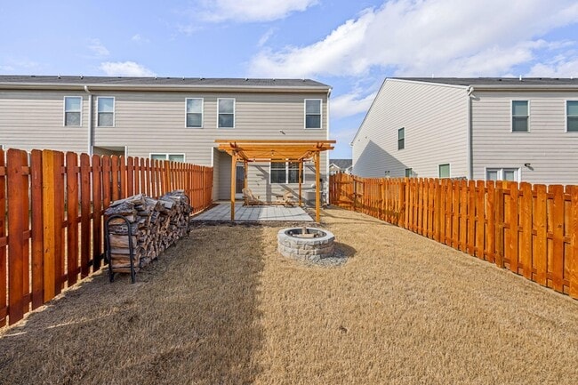 Building Photo - 5438 Thrasher Ln