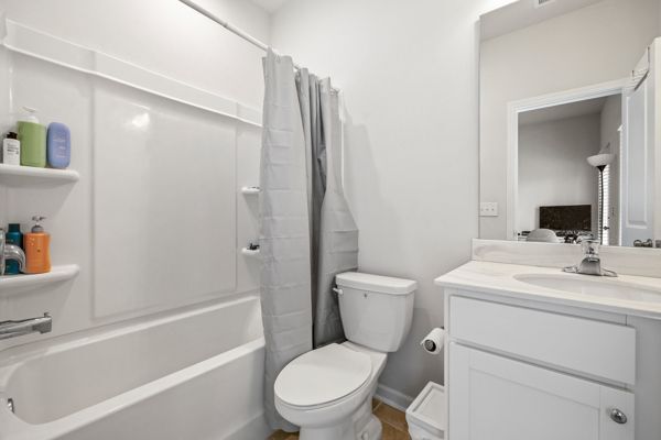 Building Photo - 3567 Hidden Valley Cir