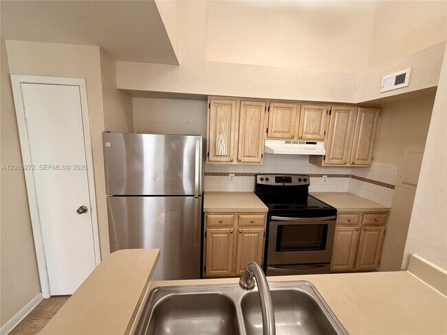 Building Photo - 1845 Palm Cove Blvd