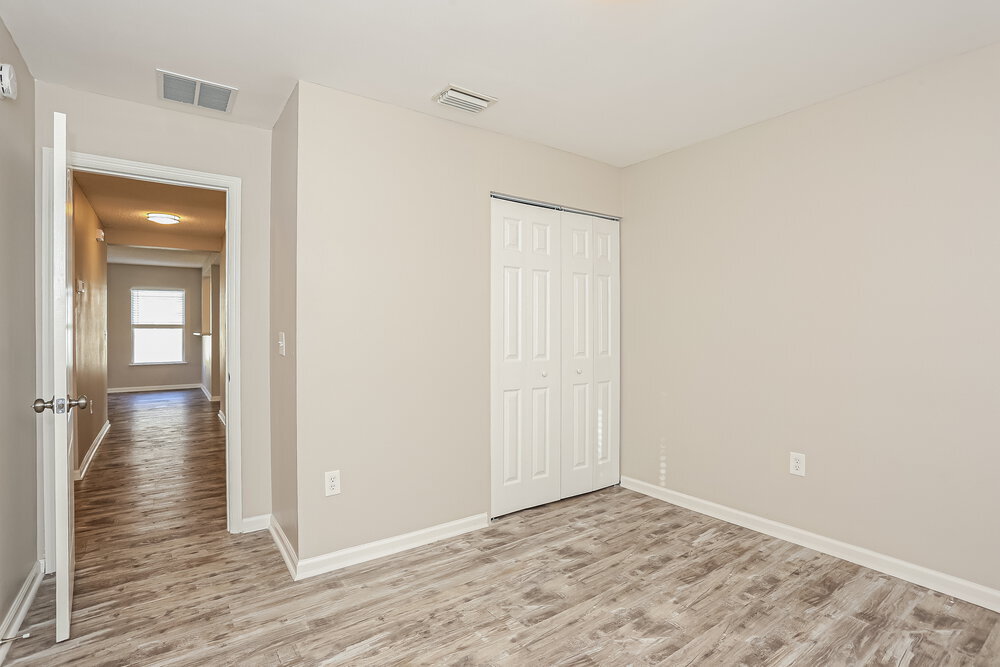 Building Photo - 859 Collinswood Dr