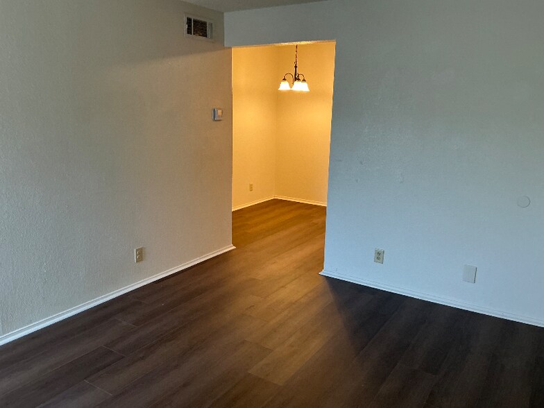 Building Photo - 4507 Coronado Ave