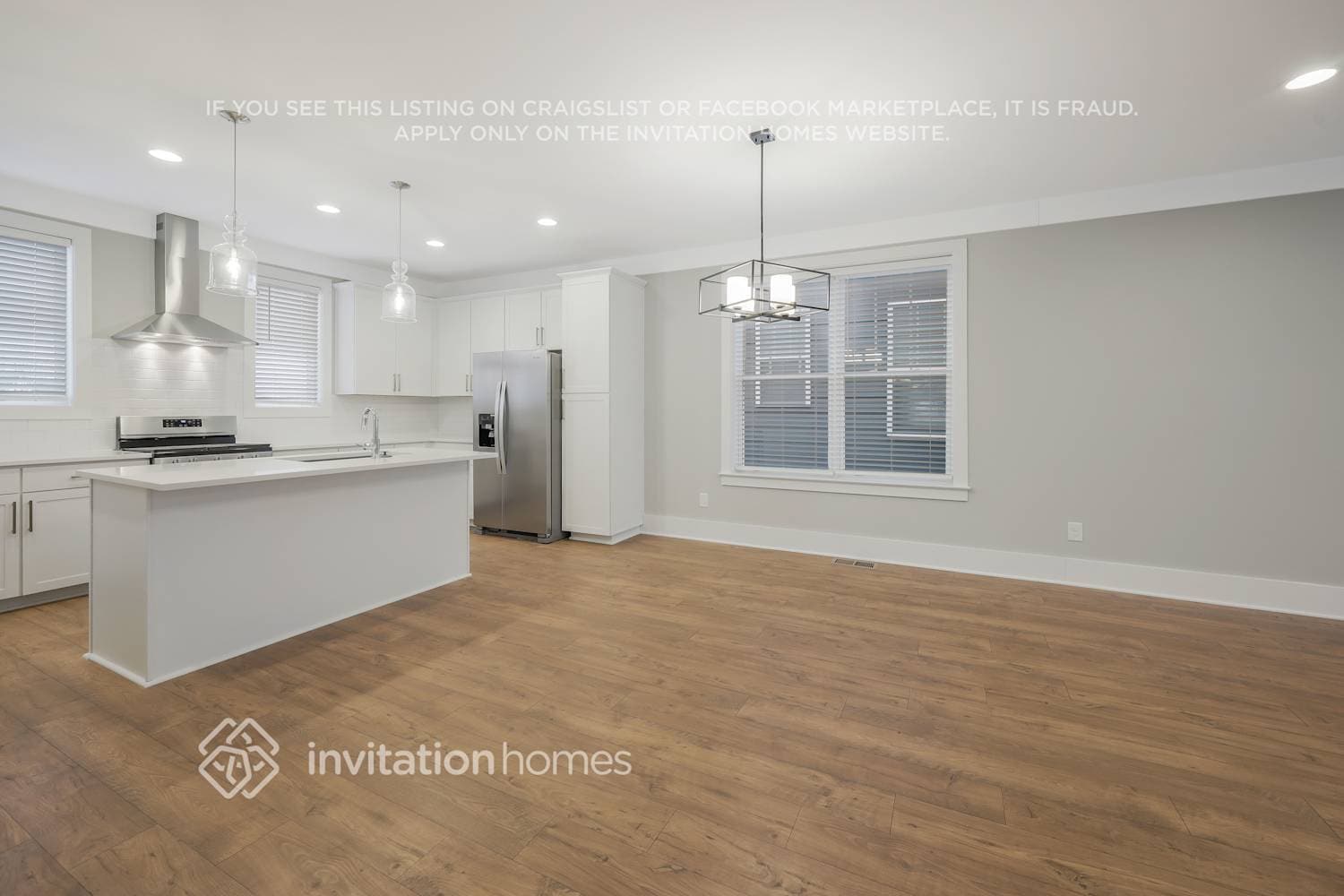 Building Photo - 647 Vernon Ave