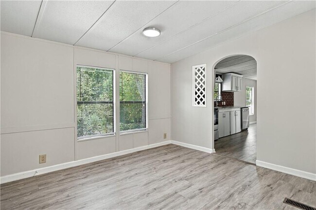 Building Photo - 8155 Knight Ln