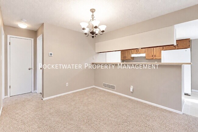 Building Photo - 6225 Willow Ln