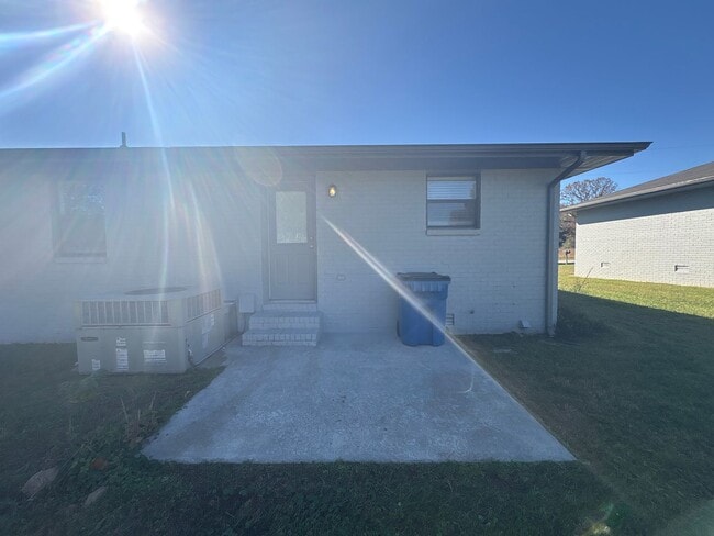 Building Photo - 108 Wiley St