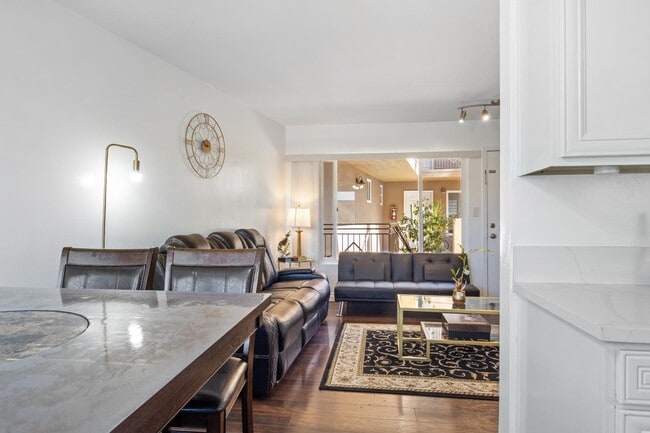 Building Photo - 5510 Adelaide Ave