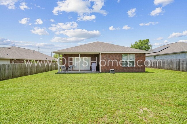 Building Photo - 801 Playground Rd