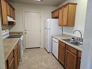 Building Photo - 2200 Elizabeth Ave