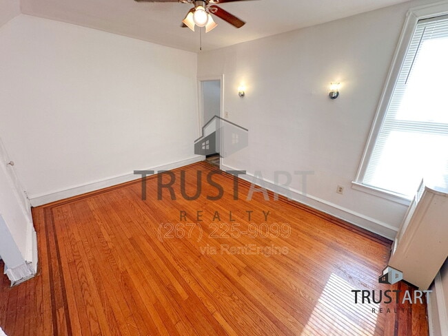 Building Photo - 148 W Spencer St