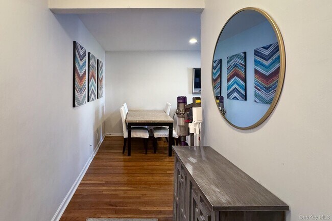 Building Photo - 95 N Broadway