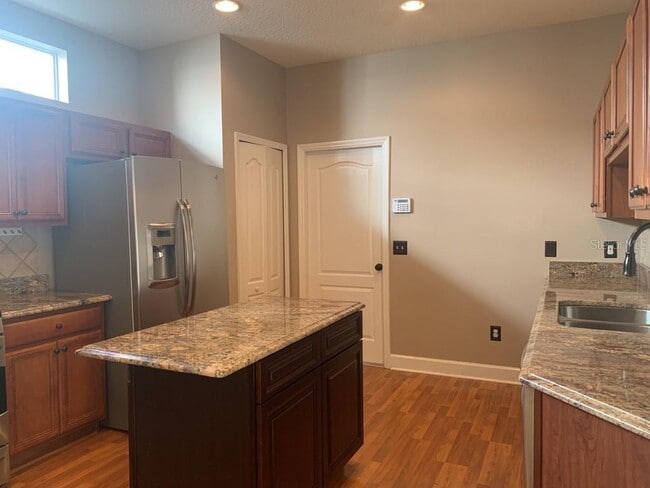 Building Photo - 10804 Spring Mountain Pl