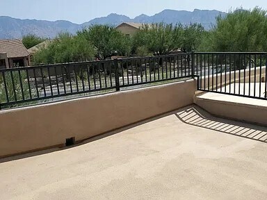 Building Photo - 13117 N La Cañada Dr