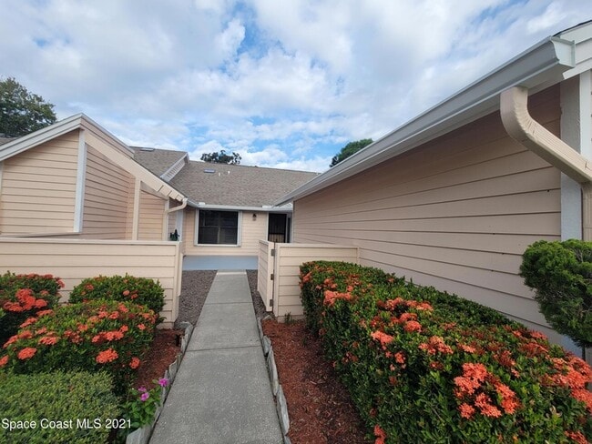 Building Photo - 912 Ridge Lake Dr