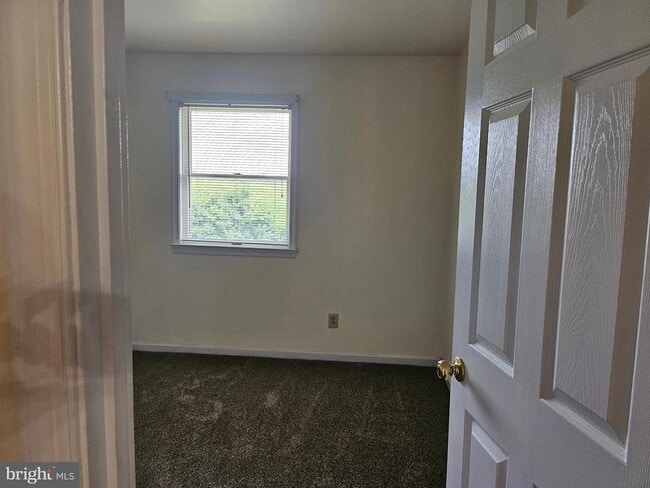 Building Photo - 14788 Sherwood Dr