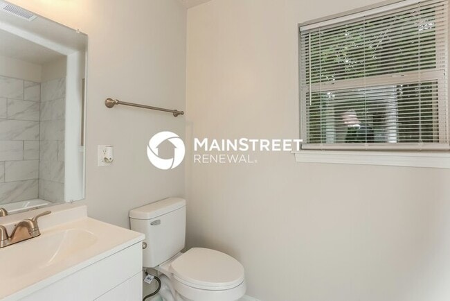 Building Photo - 4 Bedroom Pet-Friendly Home in ATLANTA, GA with Main Street Renewal