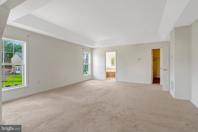 Building Photo - 9001 Merlot Ct