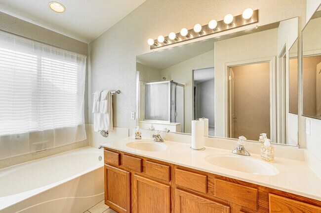 Building Photo - 5773 Barbera Way