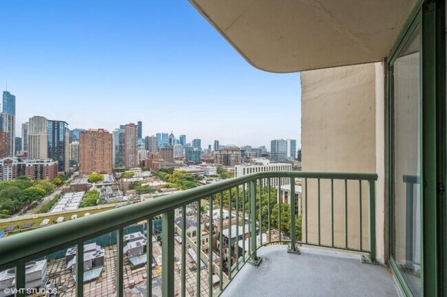 Building Photo - 0 bedroom in Chicago IL 60610