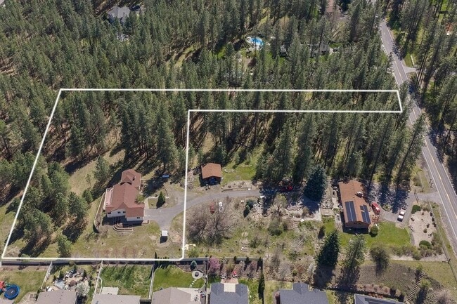 Building Photo - 7175 S Cedar Rd