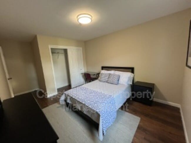 Building Photo - 141-143 Norfolk Street - 3 - 3 Standard Co...