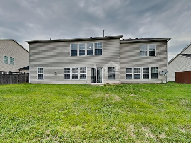 Building Photo - 10709 McClain Dr