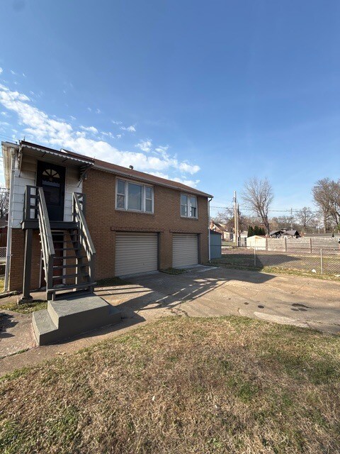 Building Photo - 2637 Grand Ave