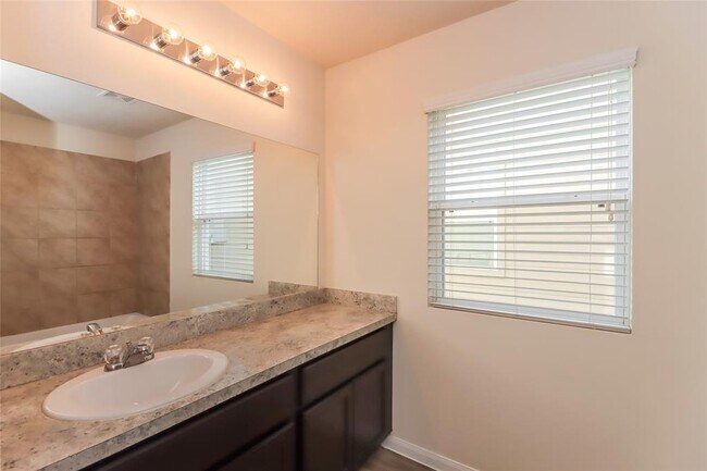 Building Photo - 25258 Sanitas Valley Dr