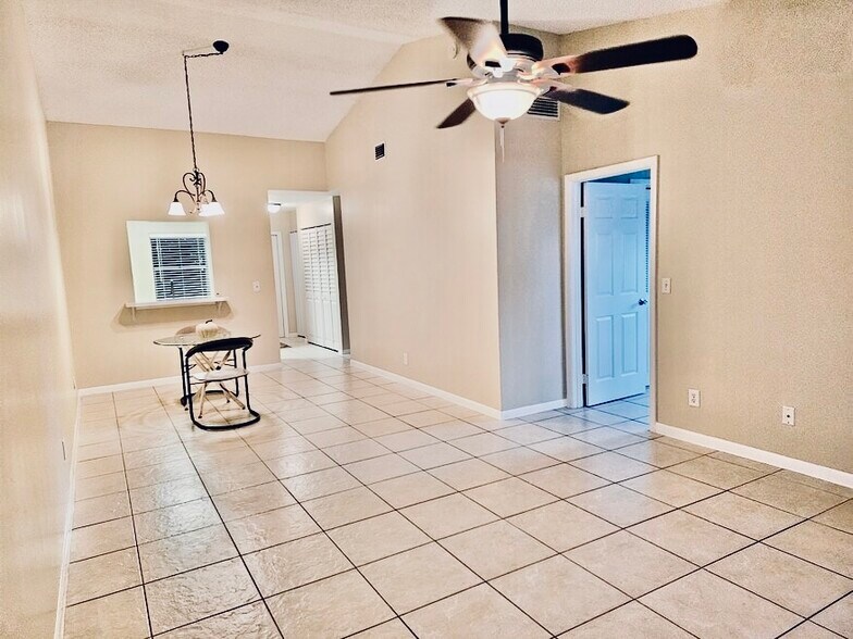 Convenient pass thru to kitchen. Add some bar stools for Happy Hour! - 3161 SE Aster Ln