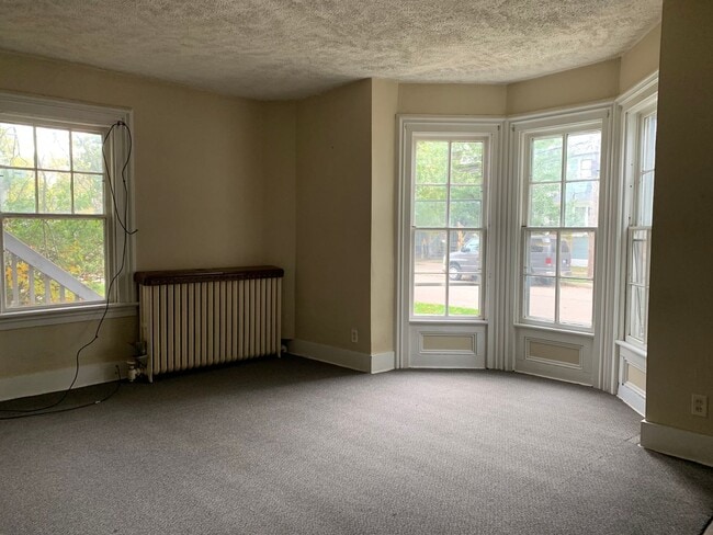 Building Photo - 415-417 Oak