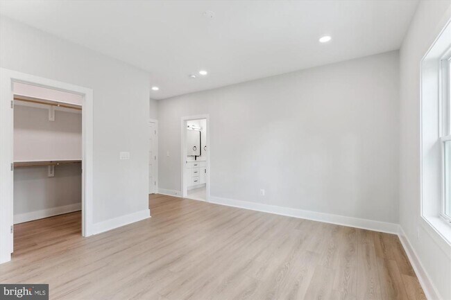 Building Photo - 2808 Boswell Ave