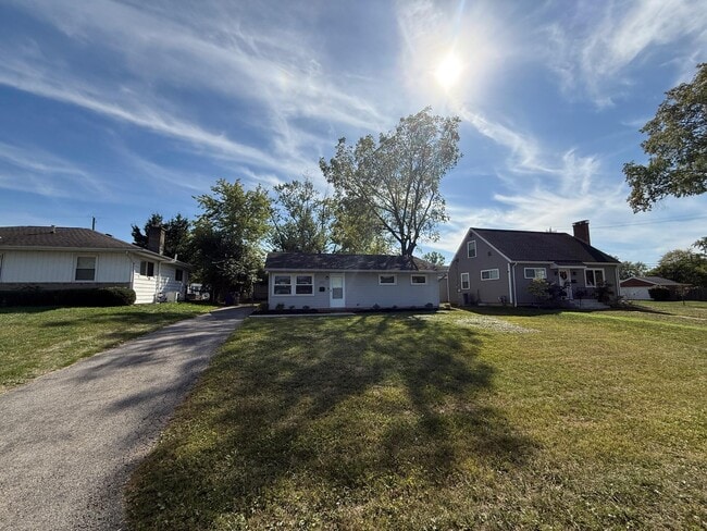 Building Photo - 2557 Bristol Rd