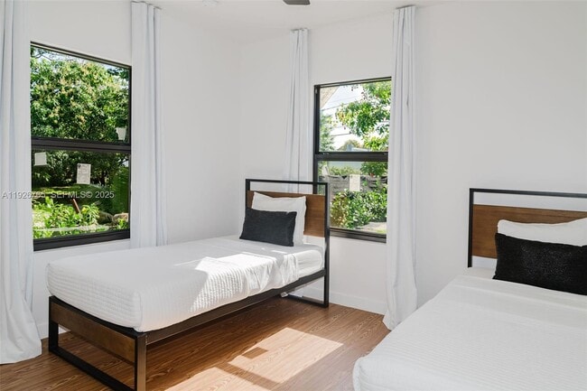 Building Photo - 1040 NW 120th St