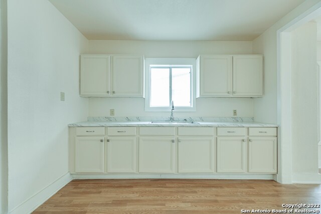 Building Photo - 158 Oelkers-