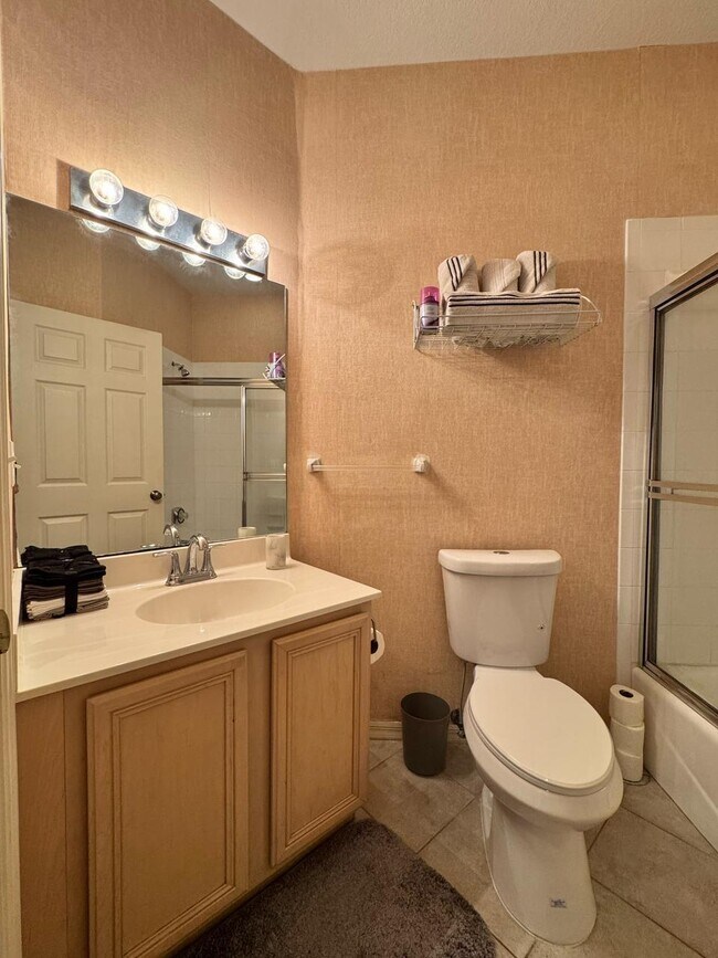 Building Photo - 9922 Perfect Dr