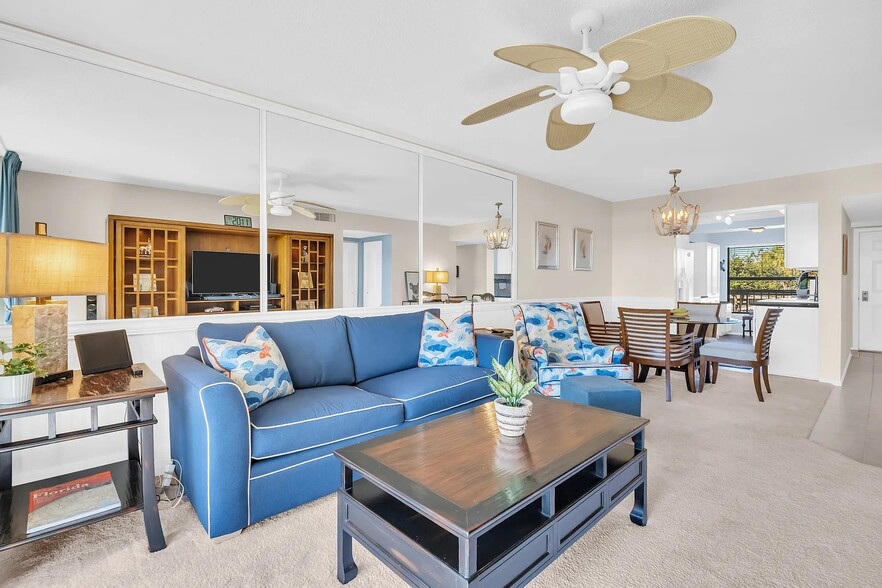 Living Room - 1332 Pasadena Ave S