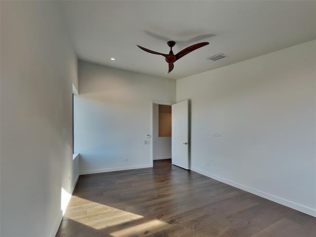 Building Photo - 109 Forest Star Dr