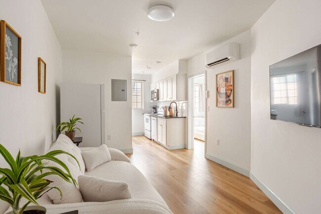 Building Photo - 1384 Ridge Ave