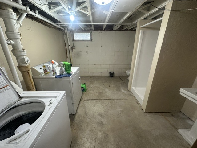 Laundry/Half Bath - 426 S Franklin St