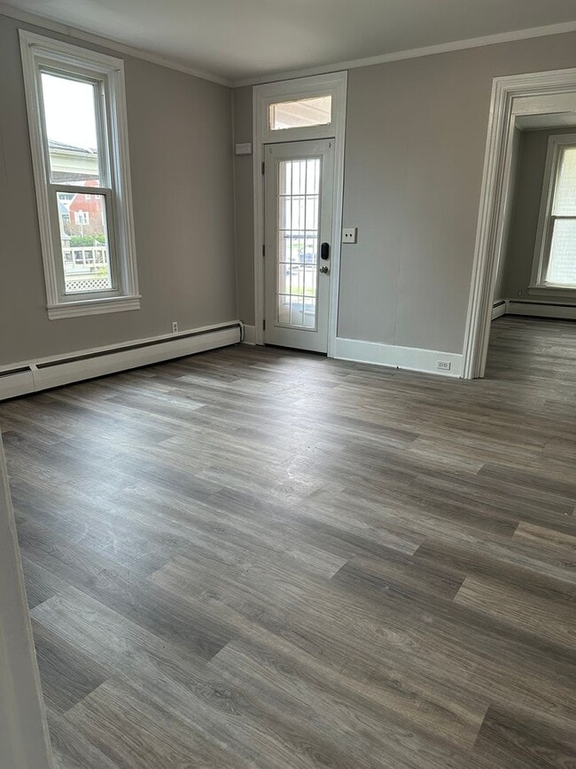 Building Photo - Elizabethtown 3 Bedroom 1.5 bathroom