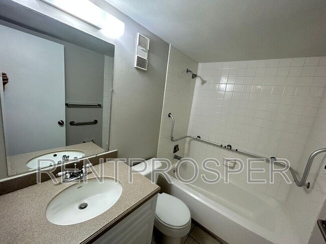 Building Photo - 180 Magnolia Woods Ct