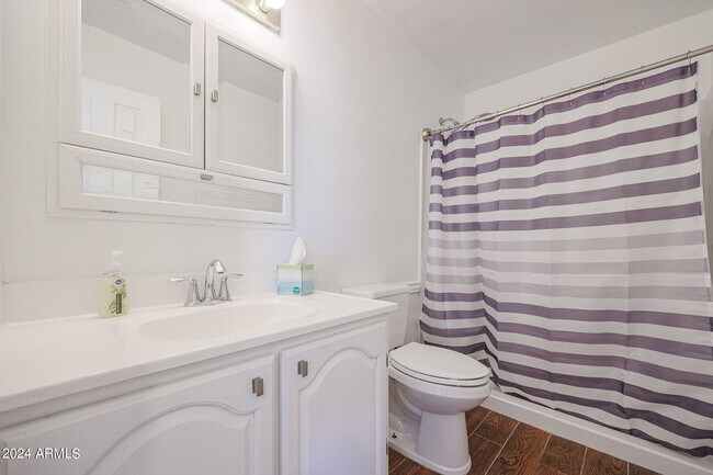 Building Photo - 3332 W Crocus Dr