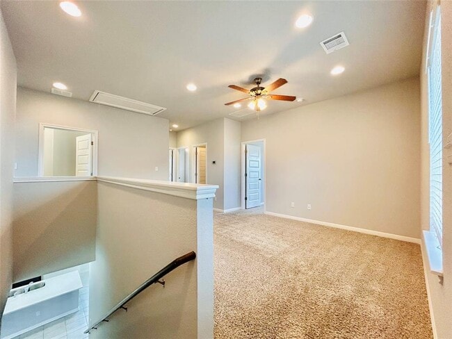 Building Photo - 1156 Capra Ln