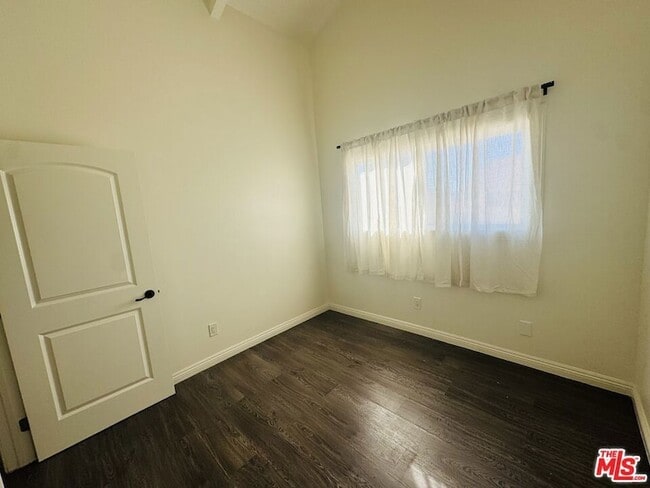 Building Photo - 43609 Stanridge Ave