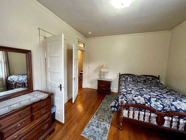 Building Photo - Fully Furnished/All Inclusive Cape Cod