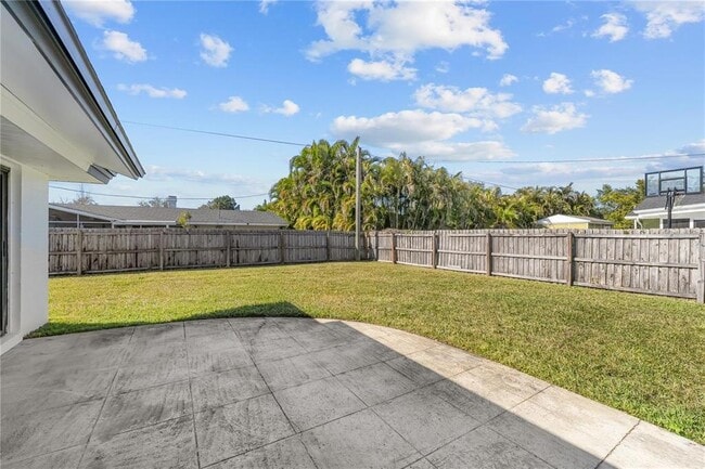 Building Photo - 607 Dunblane Dr