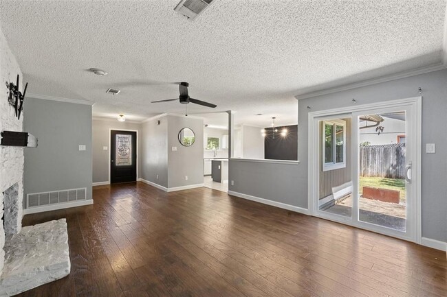 Building Photo - 2808 Firecrest Dr