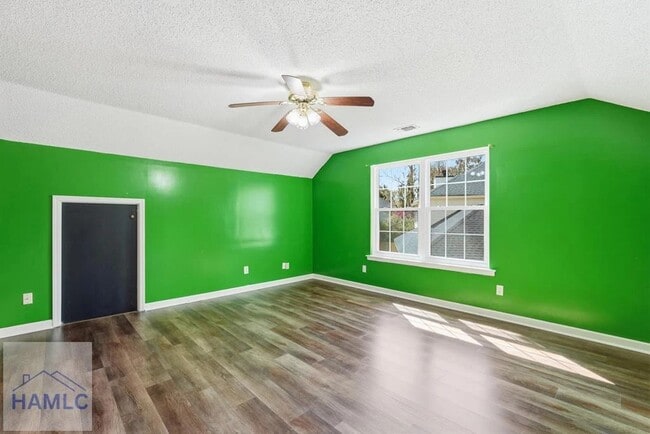 Building Photo - 22 Avocet Way