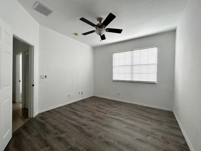Building Photo - 3137 Grandiflora Dr