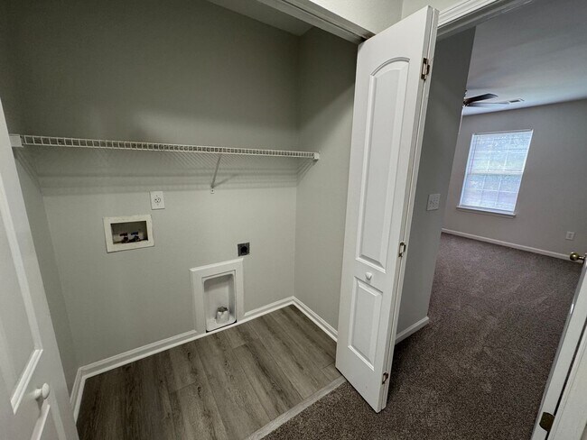 Building Photo - Longs - 4 Bedroom / 2.5 Bathroom Home